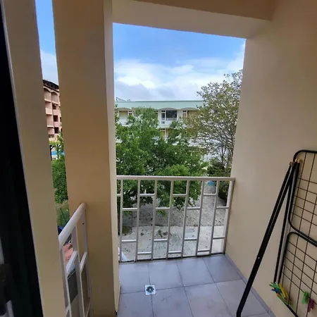мареа Appartement *