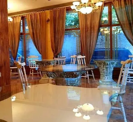 сем.х л троя Hotel